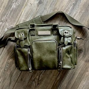 House of Flynn Mini Evermore - Olive